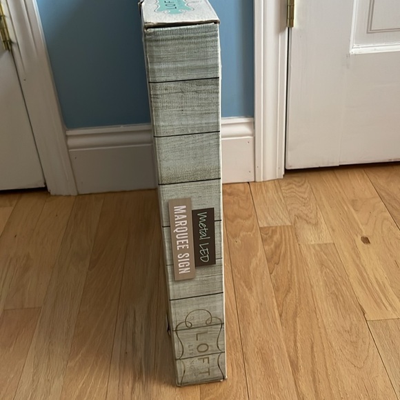 Loft Living *NIB* Marqee Sign, "M" - Picture 7 of 13